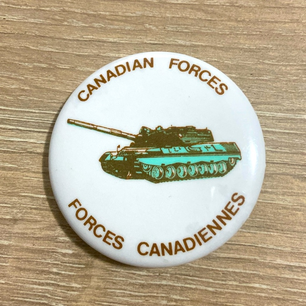 Vintage Canadian Forces - Tank Graphic Button Pin